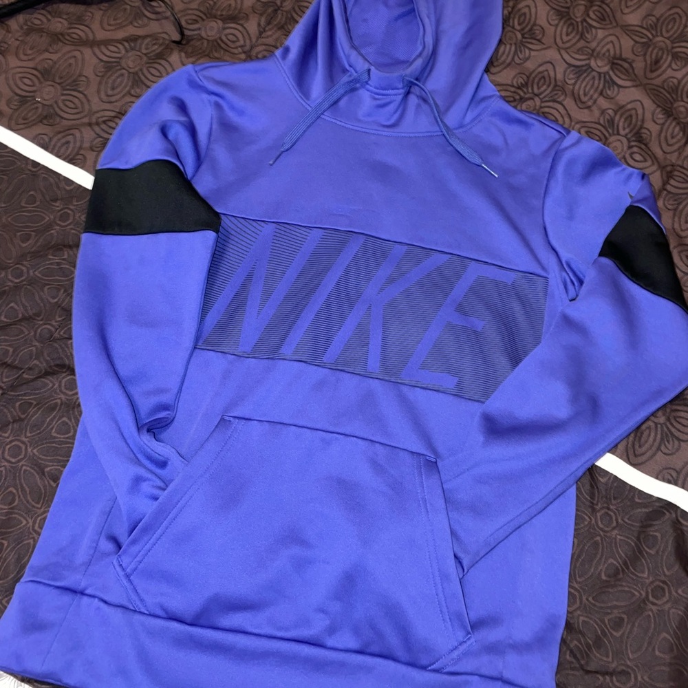 Nike pull over